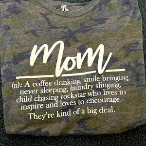 MOM boutique tee